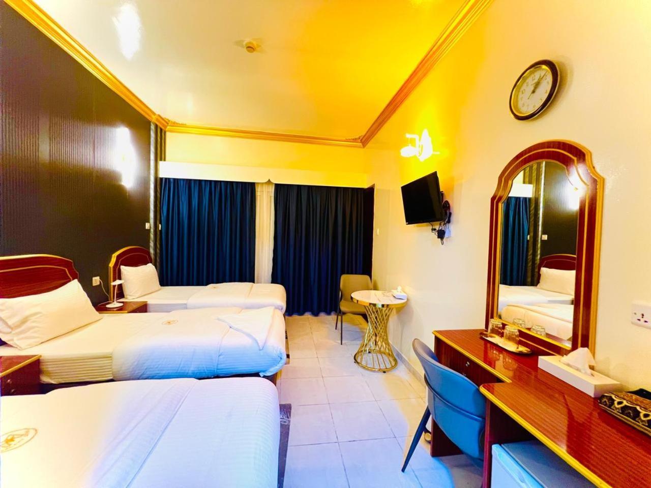 Galaxy Star Hotel Dubai Buitenkant foto