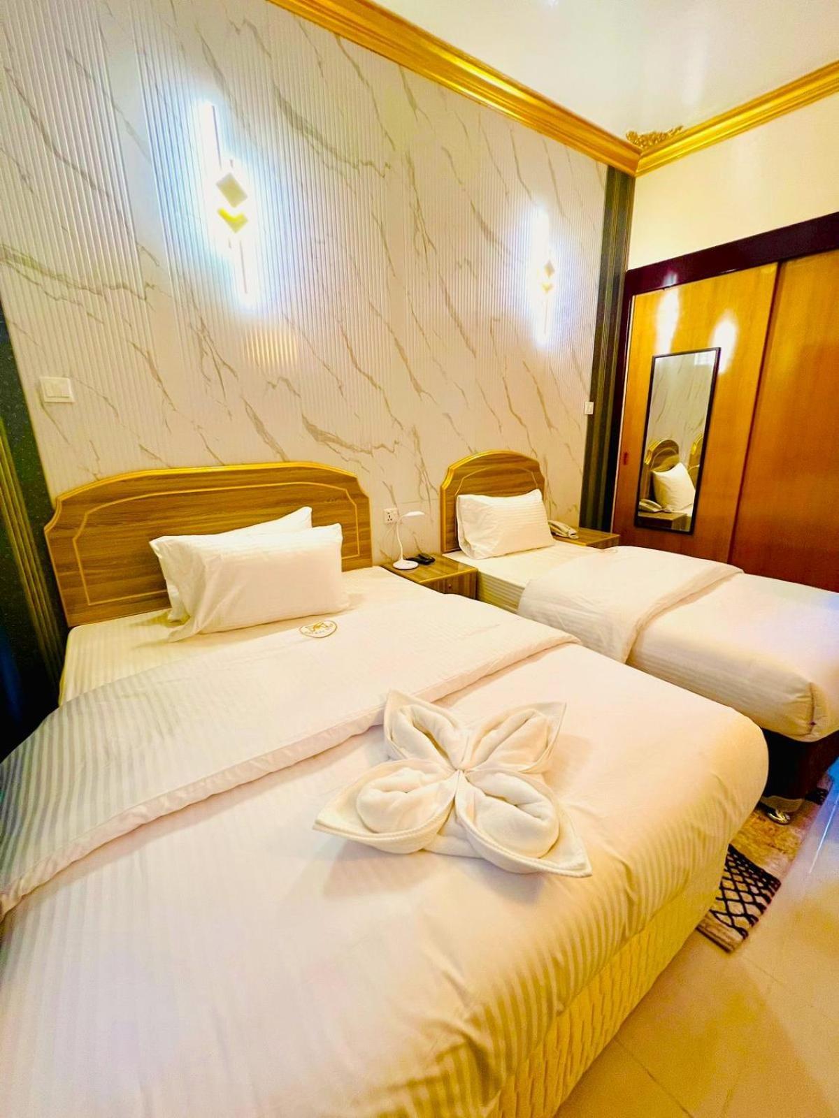 Galaxy Star Hotel Dubai Buitenkant foto