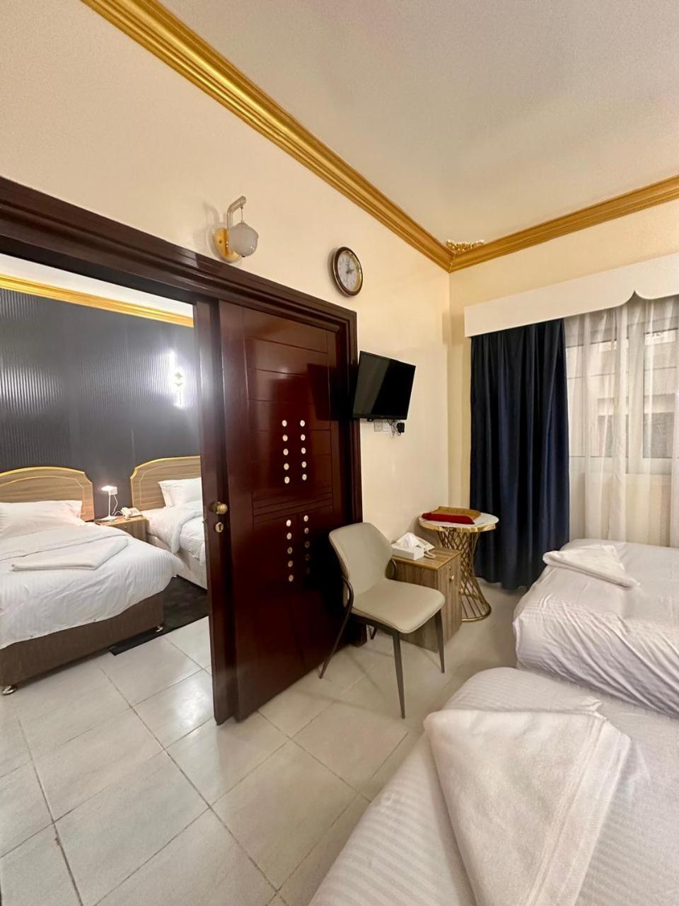 Galaxy Star Hotel Dubai Buitenkant foto