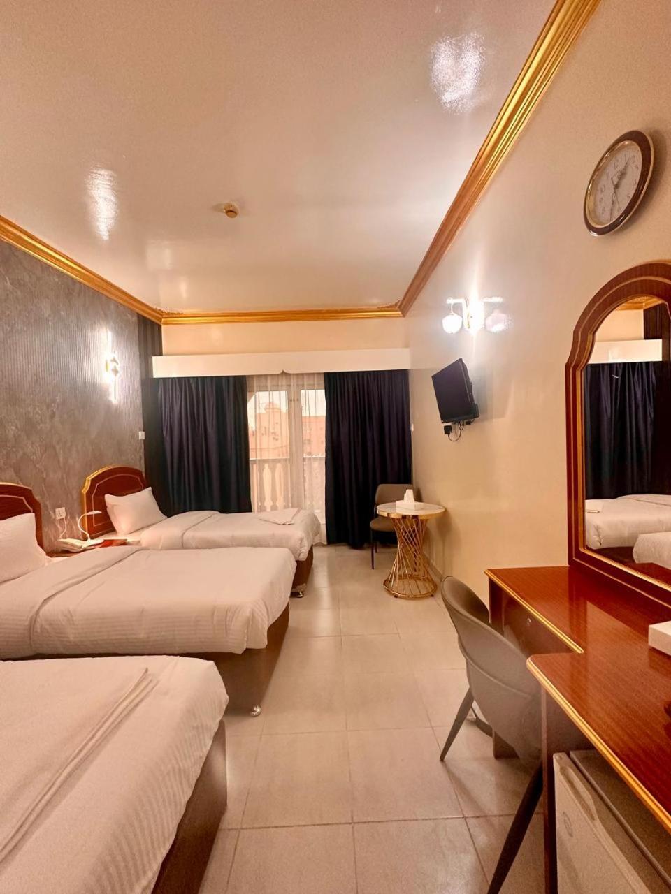 Galaxy Star Hotel Dubai Buitenkant foto