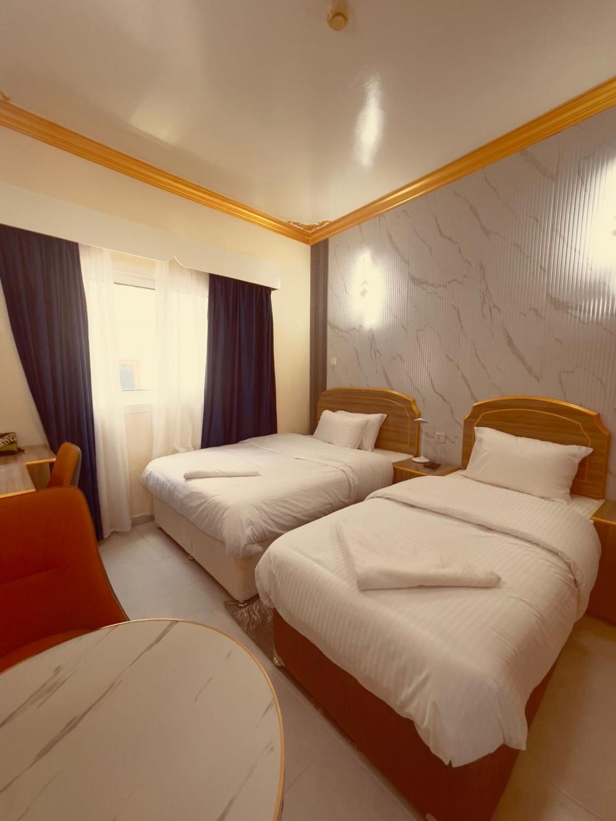 Galaxy Star Hotel Dubai Buitenkant foto