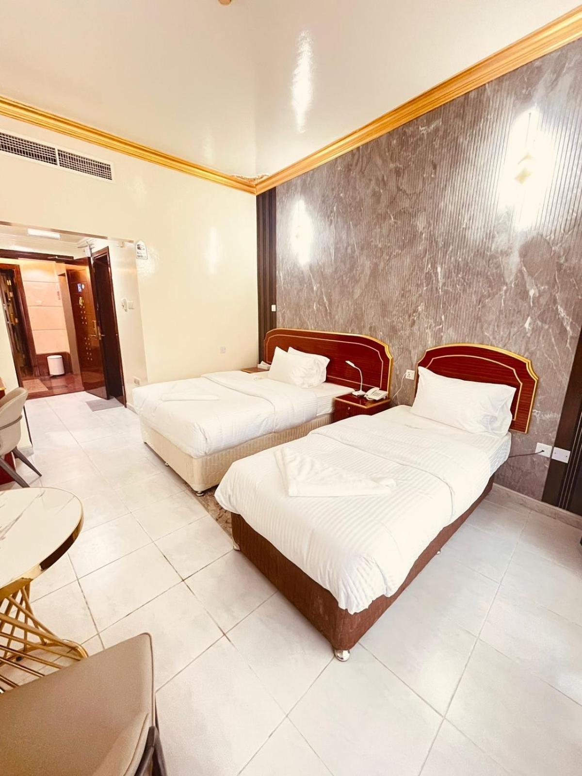 Galaxy Star Hotel Dubai Buitenkant foto